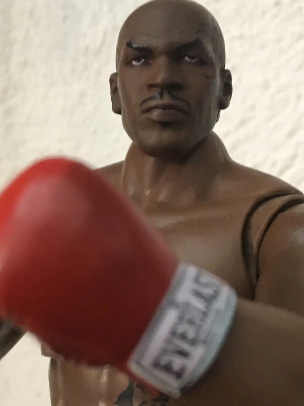 🥊 Mike Tyson Action Figure 17cm - Modello da Collezione Final Round Boxe 🌟