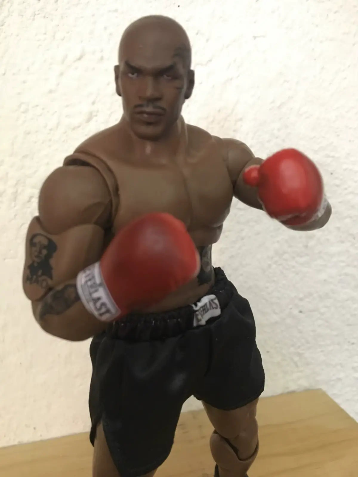 🥊 Mike Tyson Action Figure 17cm - Modello da Collezione Final Round Boxe 🌟